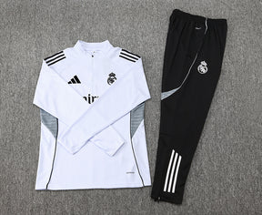 Conjunto de Entrenamiento Del Real Madrid 25/26