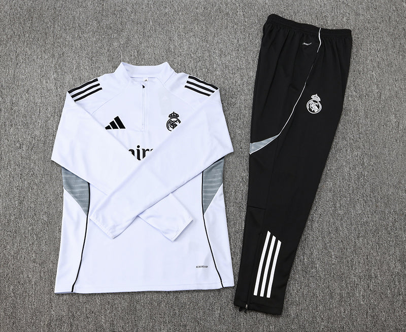 Conjunto de Entrenamiento Del Real Madrid 25/26